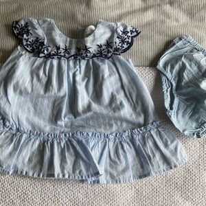 Baby Gap embroidered set